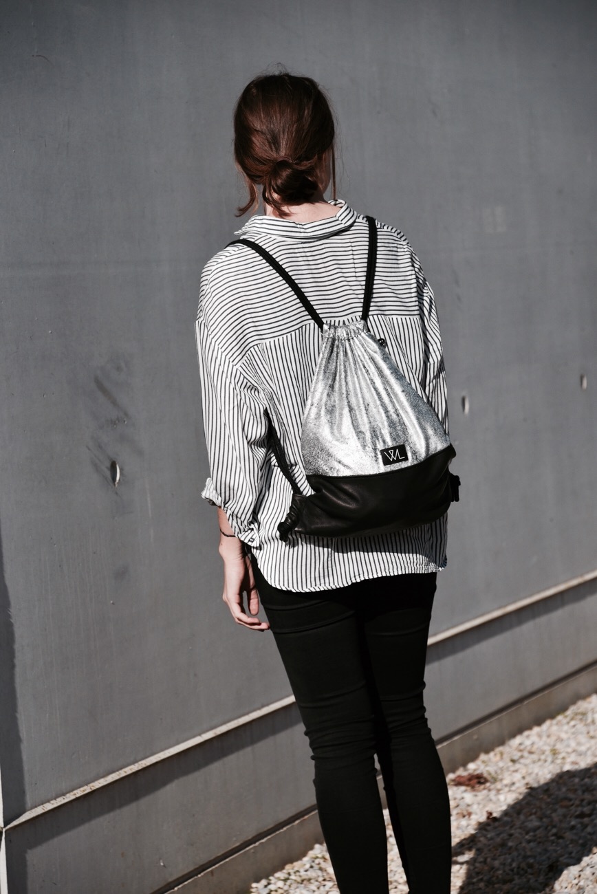 Erfahrt, wie ich Turnbeutel für das Mode Label Wunschleder designe und in welchen Aufgabenbereiche ich noch involviert bin. Schaut vorbei ! | Hermine on walk | Streetstyle | Minimal Fashion | Turnbeutel