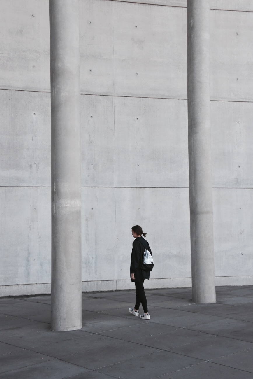 Erfahrt, wie ich Turnbeutel für das Mode Label Wunschleder designe und in welchen Aufgabenbereiche ich noch involviert bin. Schaut vorbei ! | Hermine on walk | Streetstyle | Minimal Fashion | Turnbeutel